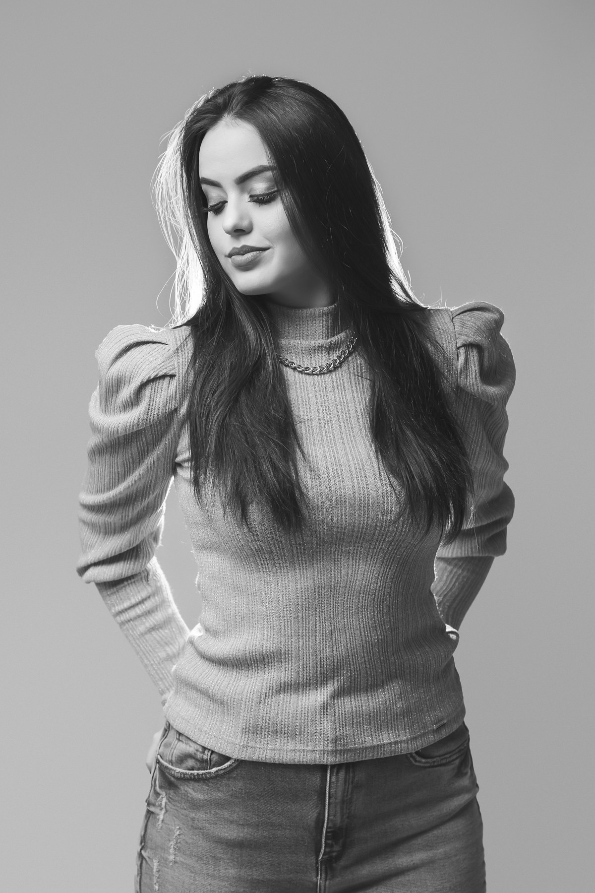 foto preto e branco no estúdio