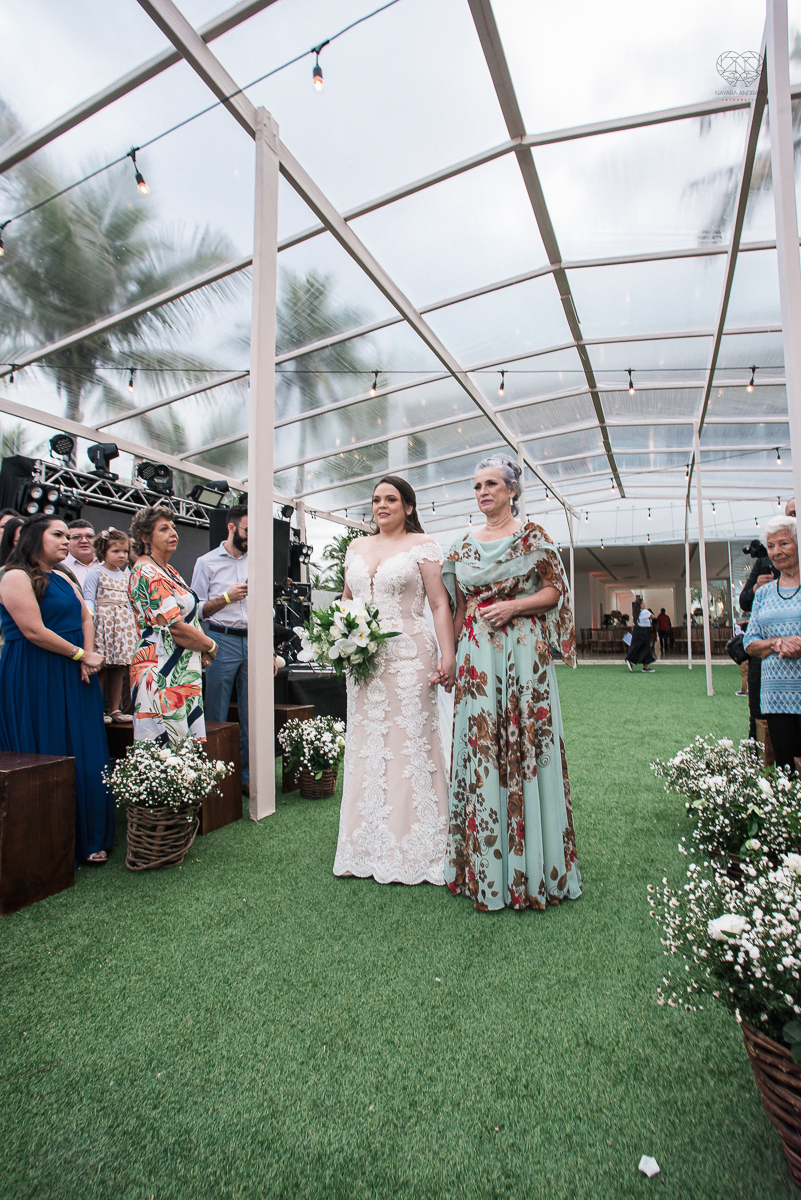 casamento feito na praia pe na areia na casa 170 no guaruja  grupo wedding destination fotos pela fotografa premiada nayara andrade de santos casamento rustico de dia com decoraçao praia fotos emocionantes e artisticas para noivas e noivos