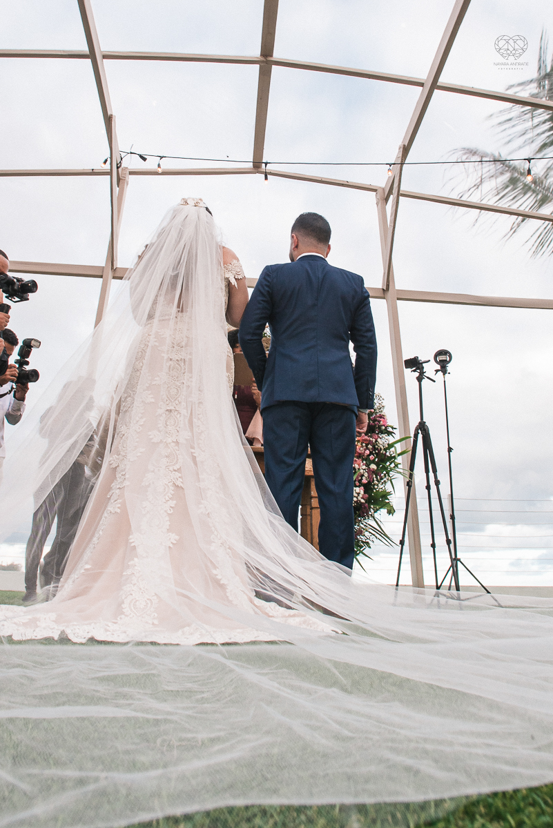 casamento feito na praia pe na areia na casa 170 no guaruja  grupo wedding destination fotos pela fotografa premiada nayara andrade de santos casamento rustico de dia com decoraçao praia fotos emocionantes e artisticas para noivas e noivos