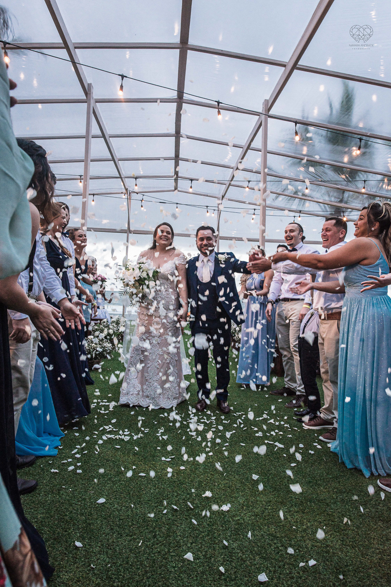 casamento feito na praia pe na areia na casa 170 no guaruja  grupo wedding destination fotos pela fotografa premiada nayara andrade de santos casamento rustico de dia com decoraçao praia fotos emocionantes e artisticas para noivas e noivoscasamento feito 
