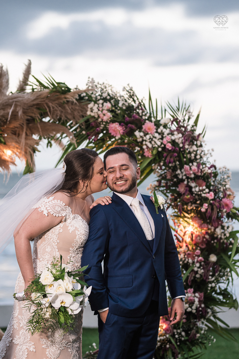 casamento feito na praia pe na areia na casa 170 no guaruja  grupo wedding destination fotos pela fotografa premiada nayara andrade de santos casamento rustico de dia com decoraçao praia fotos emocionantes e artisticas para noivas e noivos