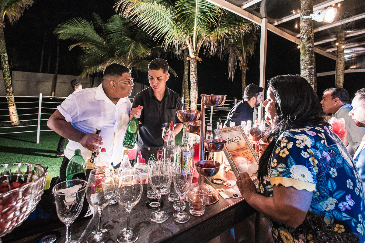 casamento feito na praia pe na areia na casa 170 no guaruja  grupo wedding destination fotos pela fotografa premiada nayara andrade de santos casamento rustico de dia com decoraçao praia fotos emocionantes e artisticas para noivas e noivos