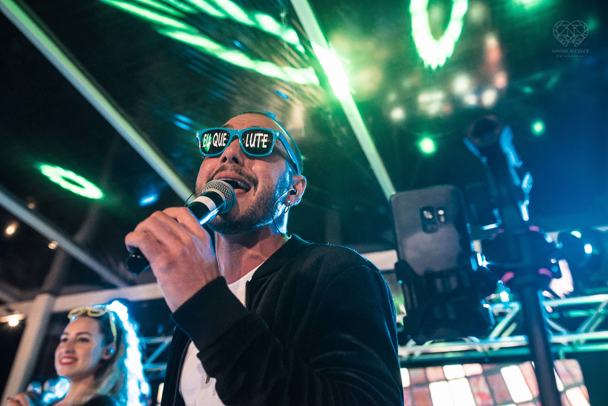 casamento feito na praia pe na areia na casa 170 no guaruja  grupo wedding destination fotos pela fotografa premiada nayara andrade de santos casamento rustico de dia com decoraçao praia fotos emocionantes e artisticas para noivas e noivos