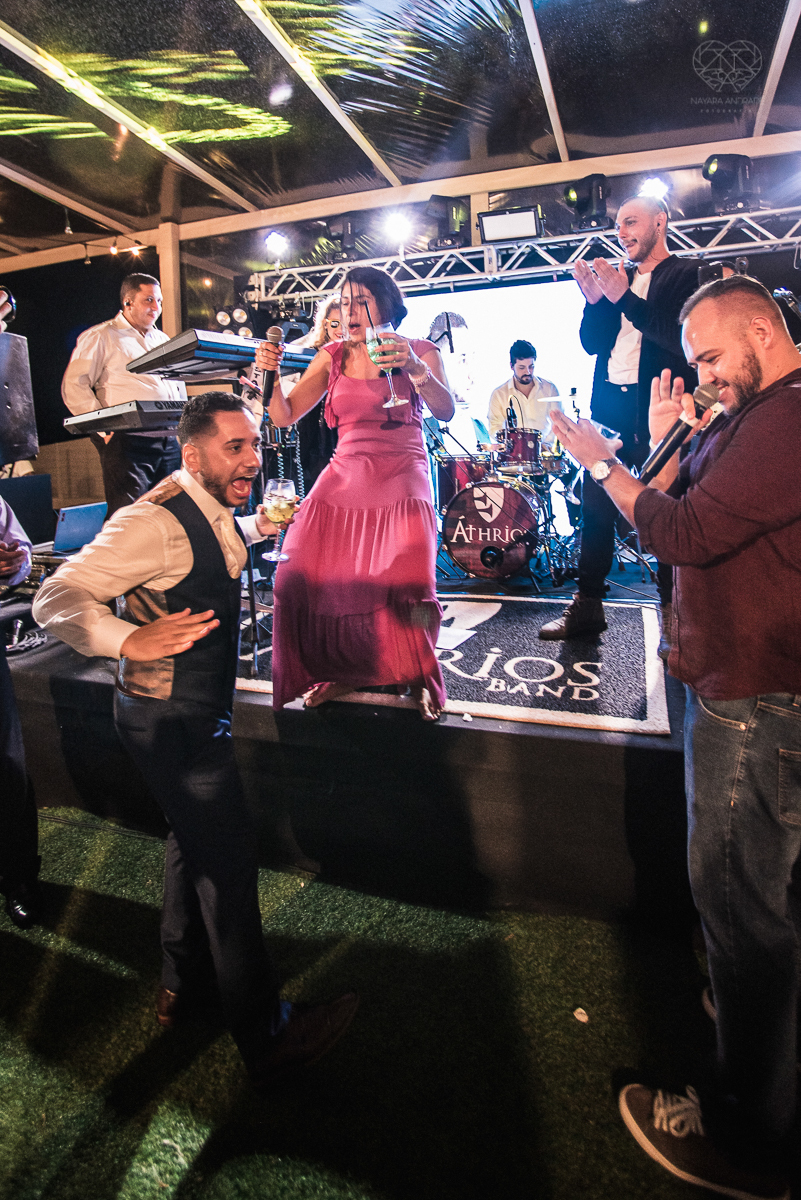 casamento feito na praia pe na areia na casa 170 no guaruja  grupo wedding destination fotos pela fotografa premiada nayara andrade de santos casamento rustico de dia com decoraçao praia fotos emocionantes e artisticas para noivas e noivos