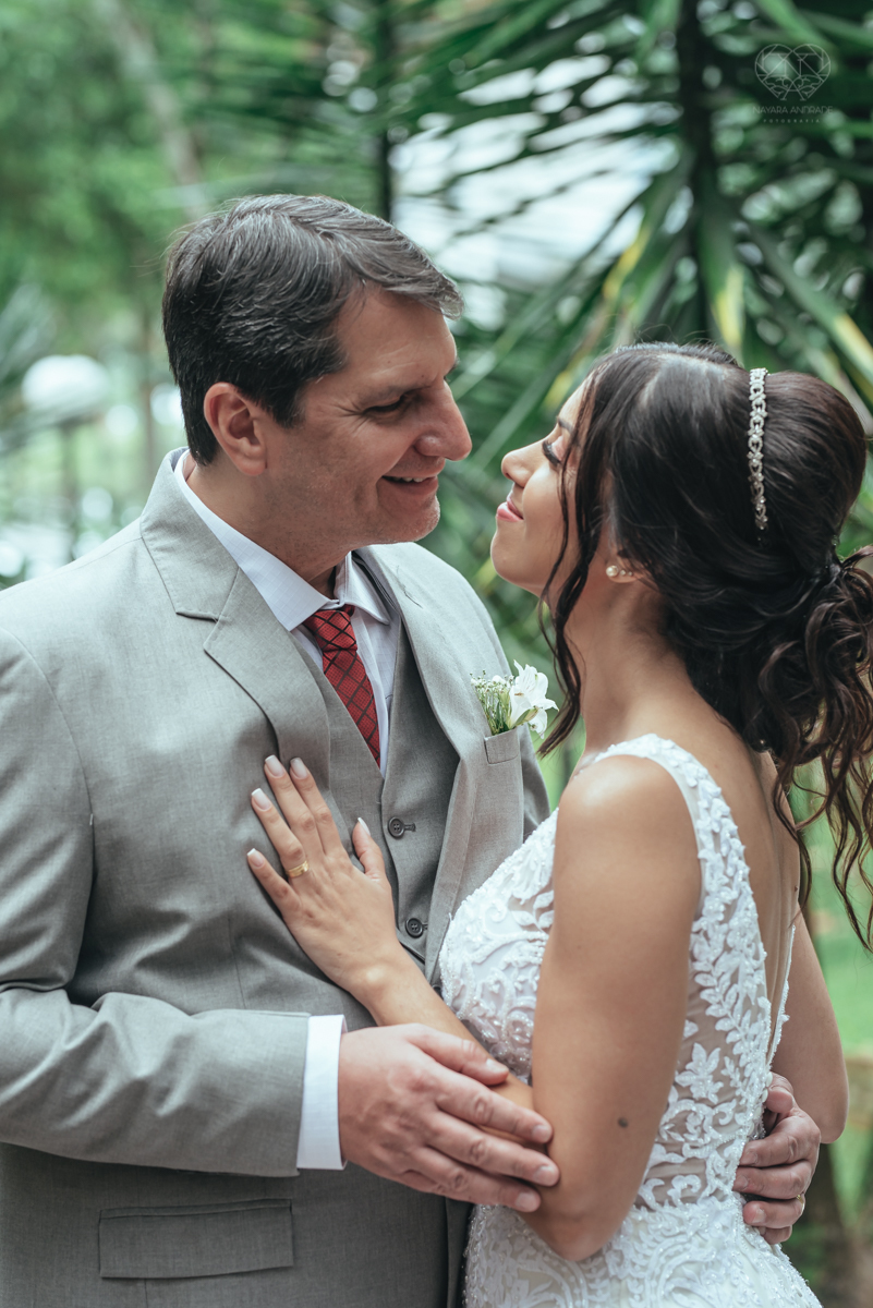 casamento intimista de dia na forneria calixto na pinacoteca de santos noiva classica mini wedding rustico fotos pela fotografa Nayara Andrade