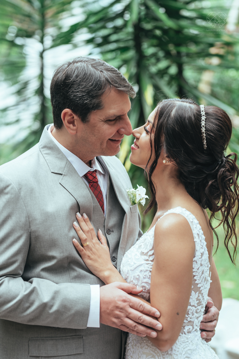casamento intimista de dia na forneria calixto na pinacoteca de santos noiva classica mini wedding rustico fotos pela fotografa Nayara Andrade