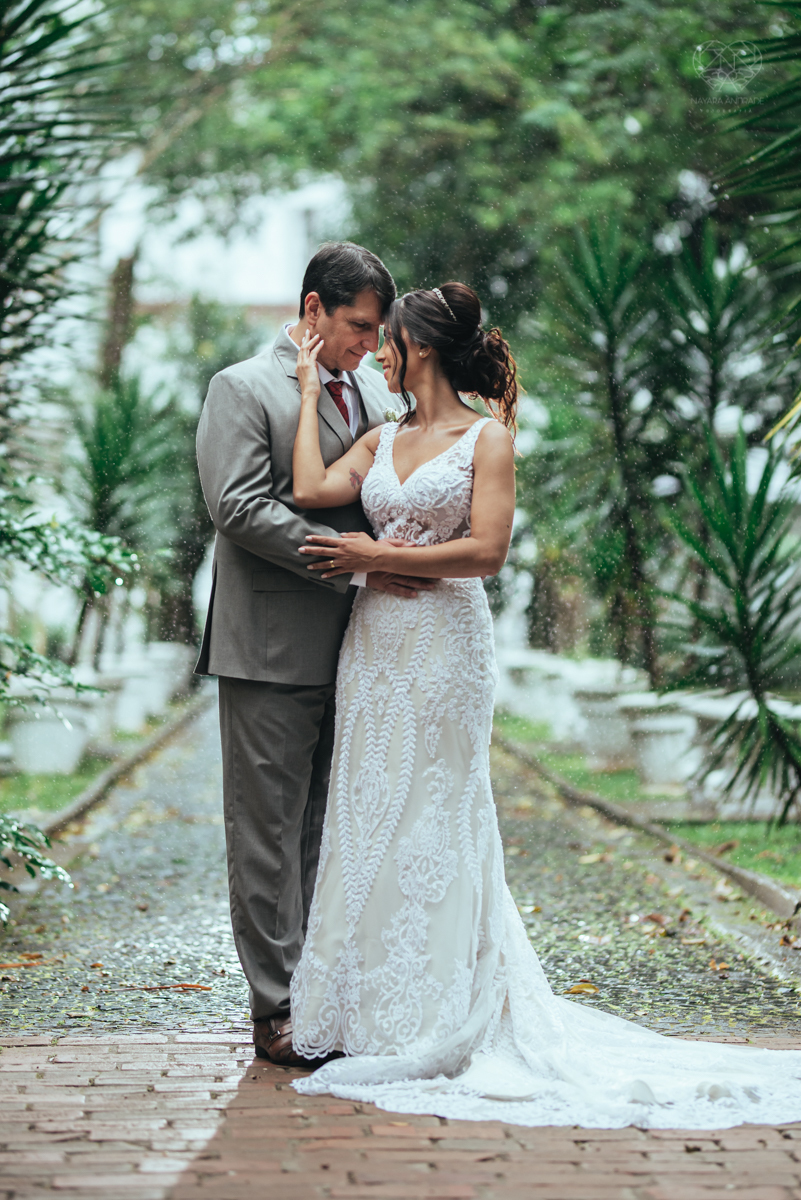 casamento intimista de dia na forneria calixto na pinacoteca de santos noiva classica mini wedding rustico fotos pela fotografa Nayara Andrade