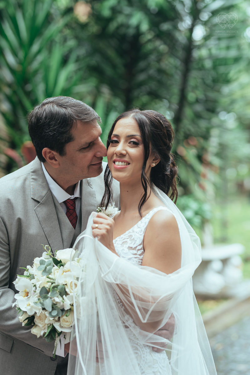 casamento intimista de dia na forneria calixto na pinacoteca de santos noiva classica mini wedding rustico fotos pela fotografa Nayara Andrade