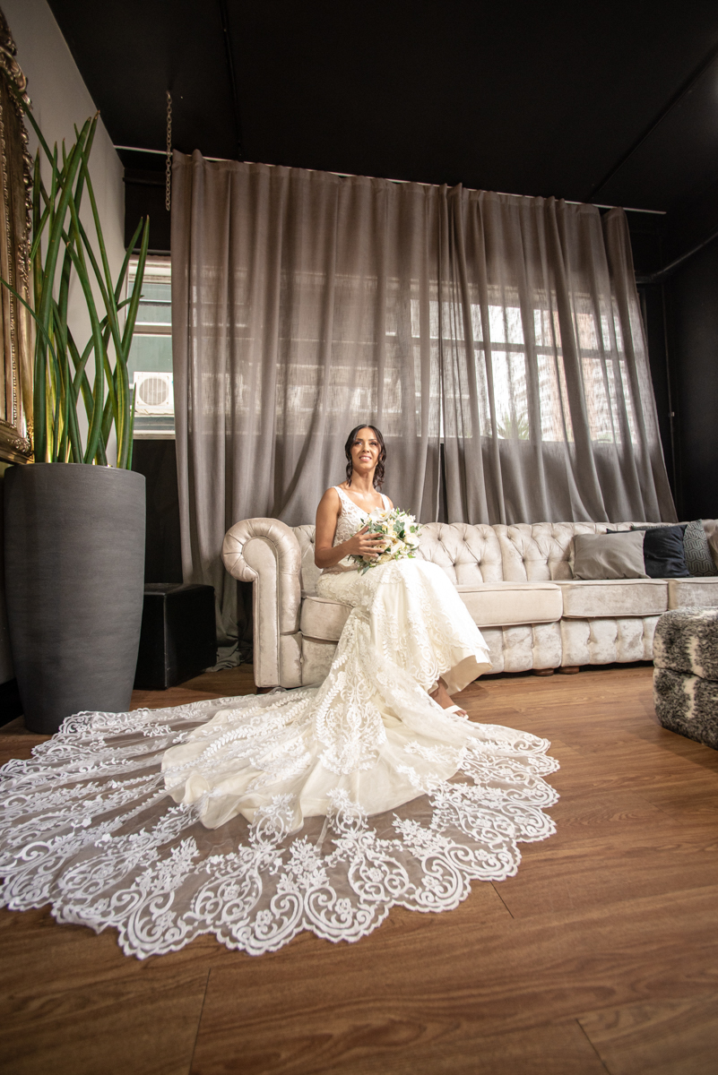 making of de noiva feito no salao do Robert Bastos em Santos no gonzaga noiva classica fotos pela fotografa premiada internacionalmente Nayara Andrade 