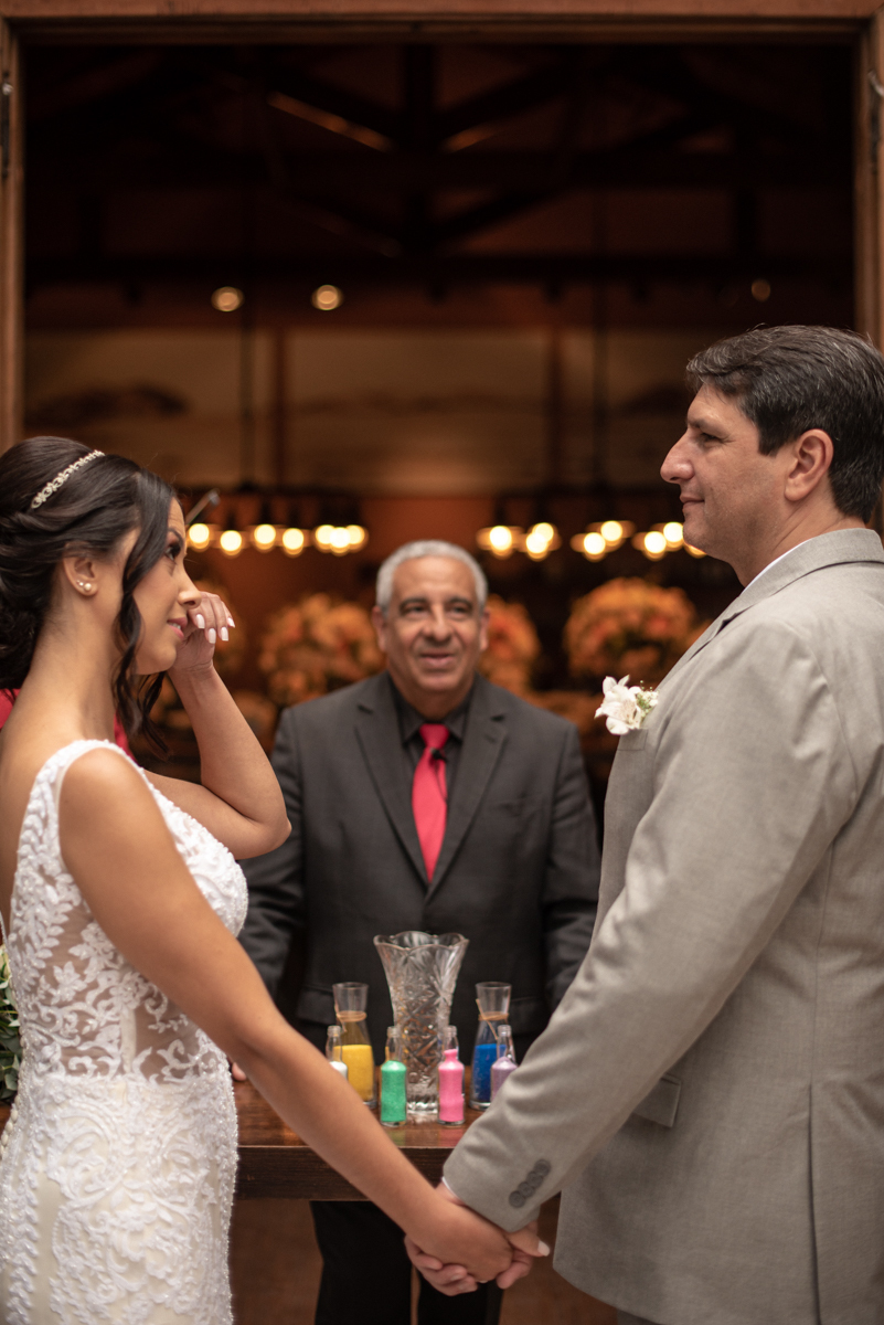 casamento intimista de dia na forneria calixto na pinacoteca de santos noiva classica mini wedding rustico fotos pela fotografa Nayara Andrade