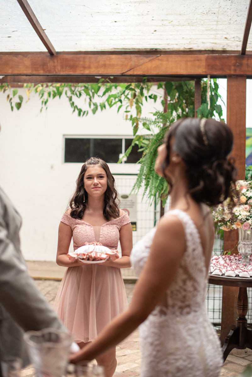 casamento intimista de dia na forneria calixto na pinacoteca de santos noiva classica mini wedding rustico fotos pela fotografa Nayara Andrade