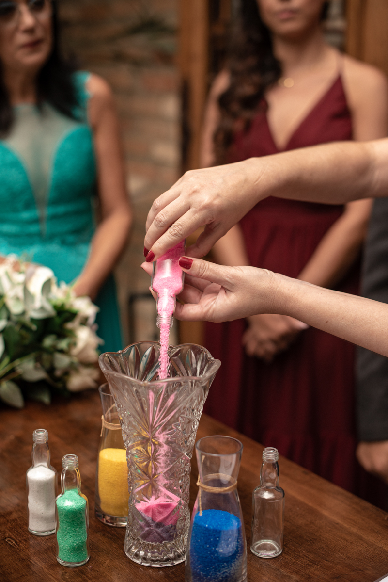 casamento intimista de dia na forneria calixto na pinacoteca de santos noiva classica mini wedding rustico fotos pela fotografa Nayara Andrade
