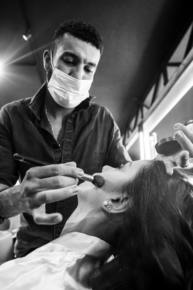 making of de noiva feito no salao do Robert Bastos em Santos no gonzaga noiva classica fotos pela fotografa premiada internacionalmente Nayara Andrade 