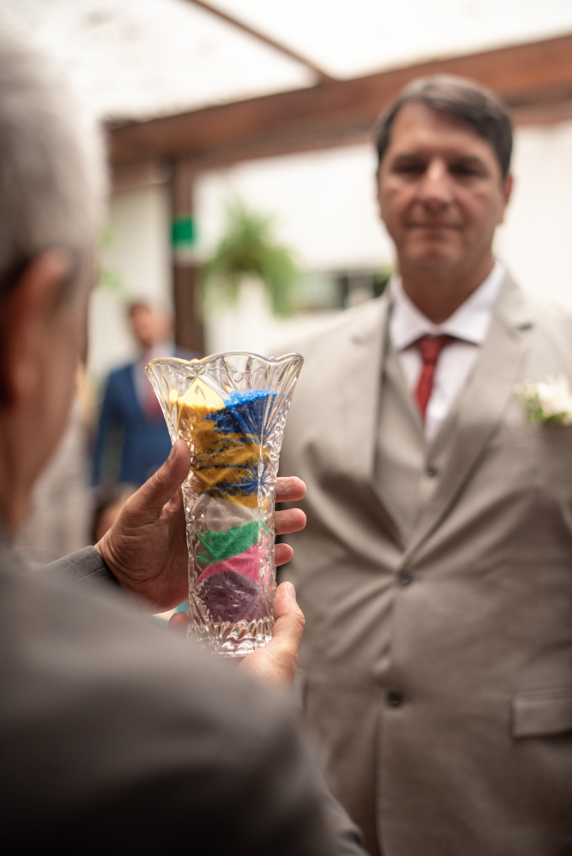 casamento intimista de dia na forneria calixto na pinacoteca de santos noiva classica mini wedding rustico fotos pela fotografa Nayara Andrade