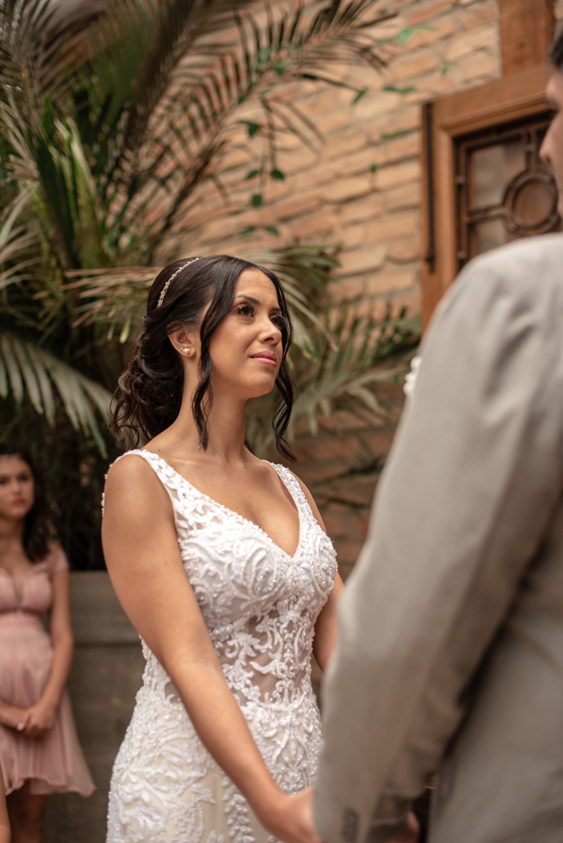 casamento intimista de dia na forneria calixto na pinacoteca de santos noiva classica mini wedding rustico fotos pela fotografa Nayara Andrade