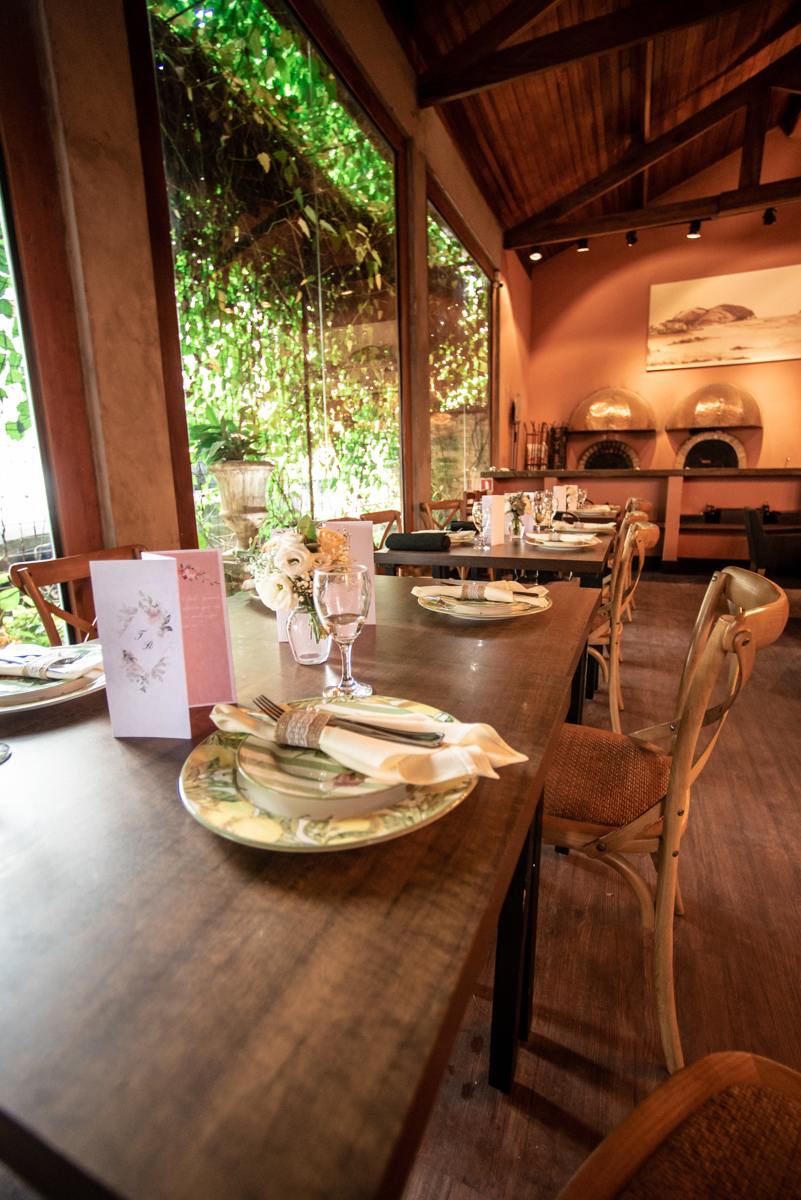 casamento intimista de dia na forneria calixto na pinacoteca de santos noiva classica mini wedding rustico fotos pela fotografa Nayara Andrade