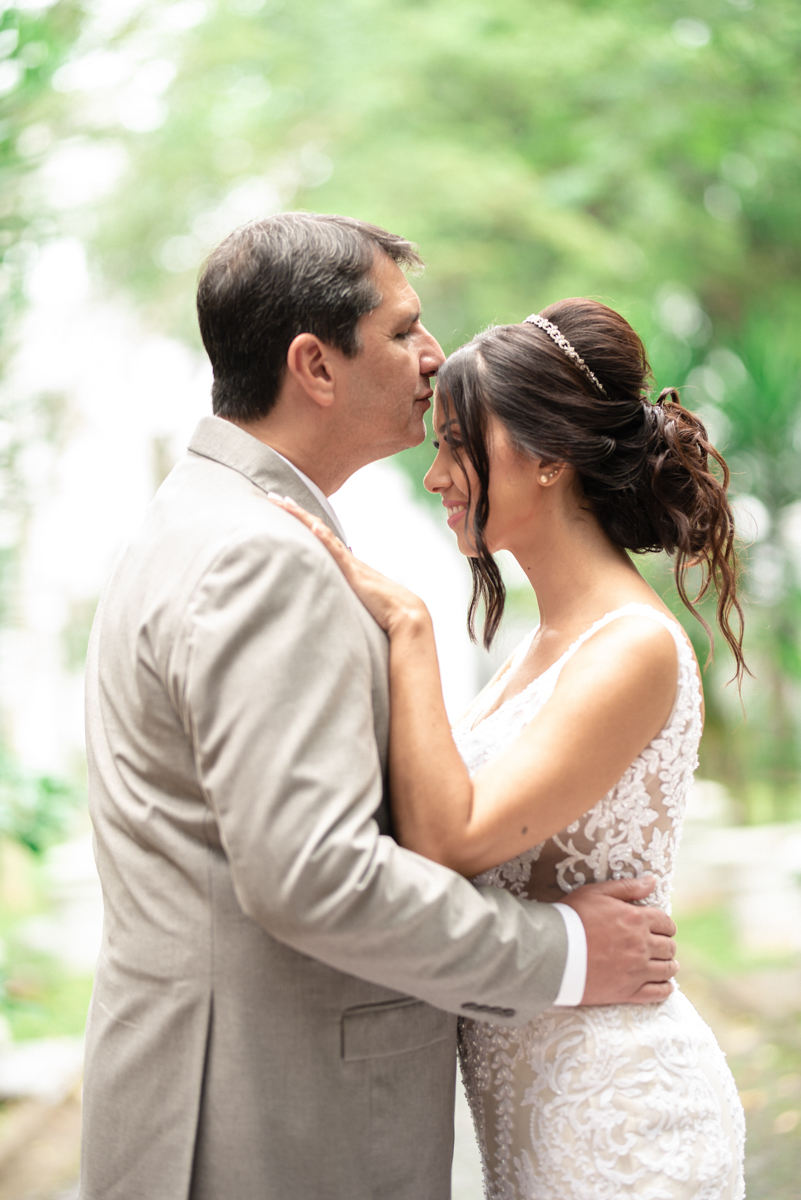 casamento intimista de dia na forneria calixto na pinacoteca de santos noiva classica mini wedding rustico fotos pela fotografa Nayara Andrade
