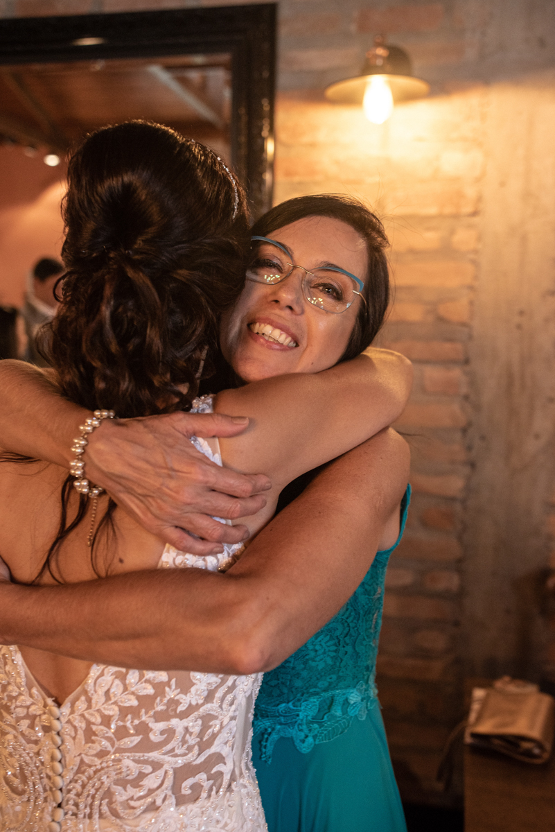 casamento intimista de dia na forneria calixto na pinacoteca de santos noiva classica mini wedding rustico fotos pela fotografa Nayara Andrade