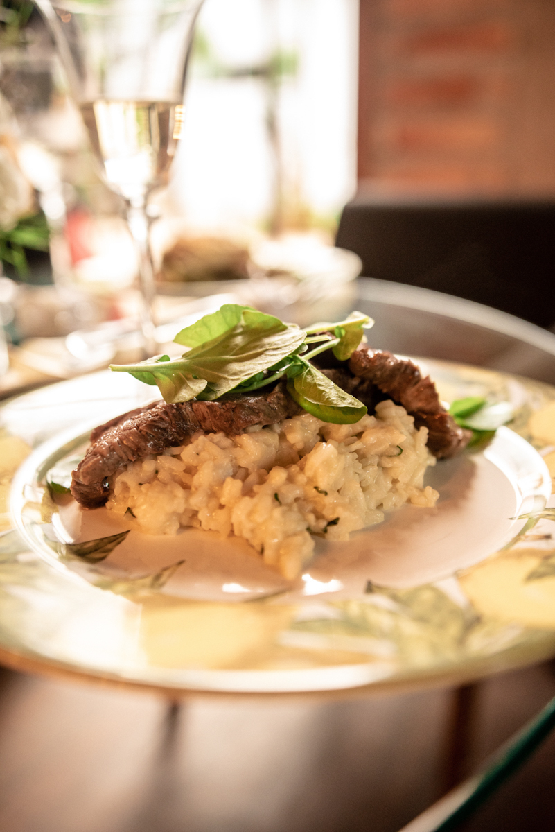 casamento intimista de dia na forneria calixto na pinacoteca de santos noiva classica mini wedding rustico fotos pela fotografa Nayara Andrade