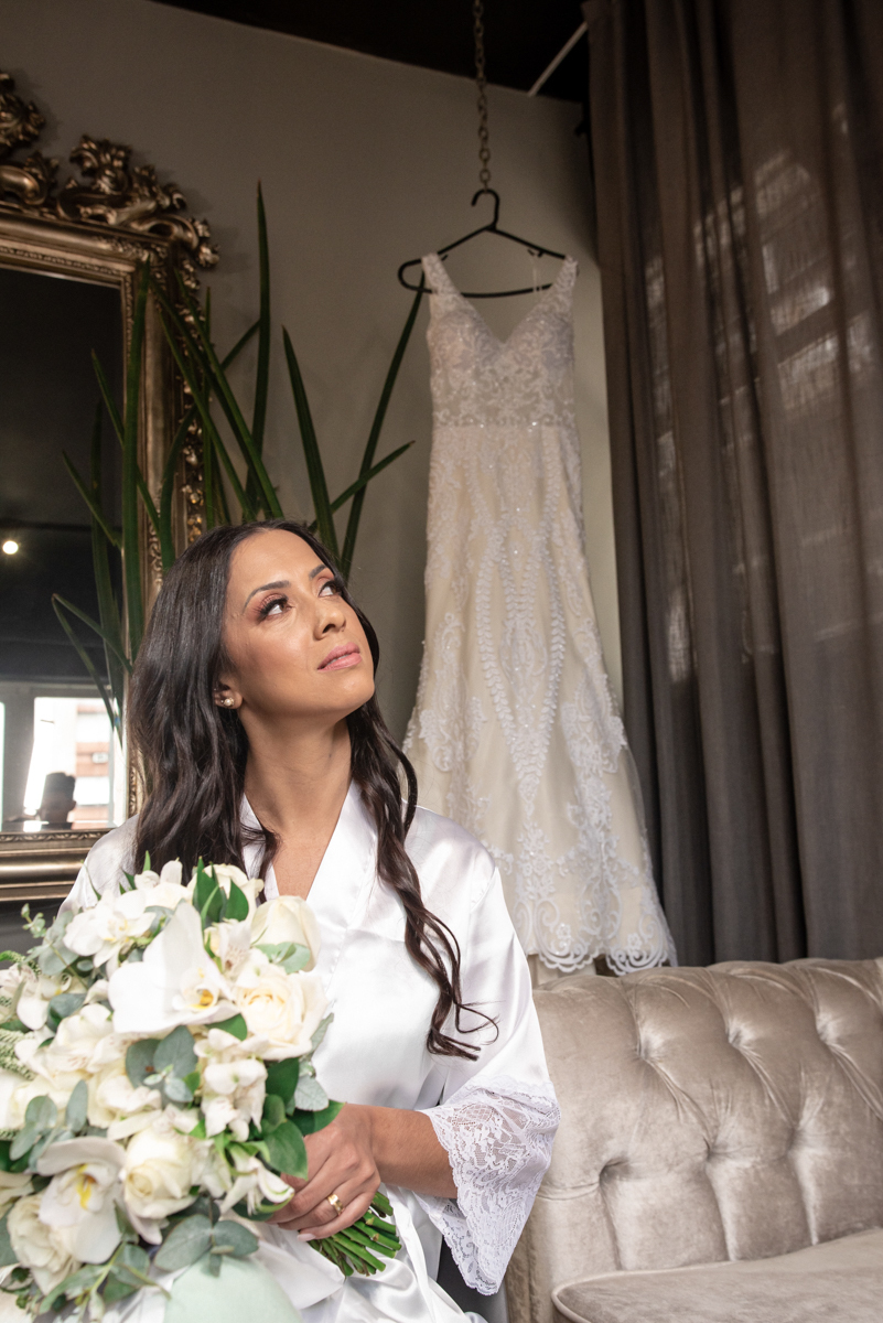 making of de noiva feito no salao do Robert Bastos em Santos no gonzaga noiva classica fotos pela fotografa premiada internacionalmente Nayara Andrade 