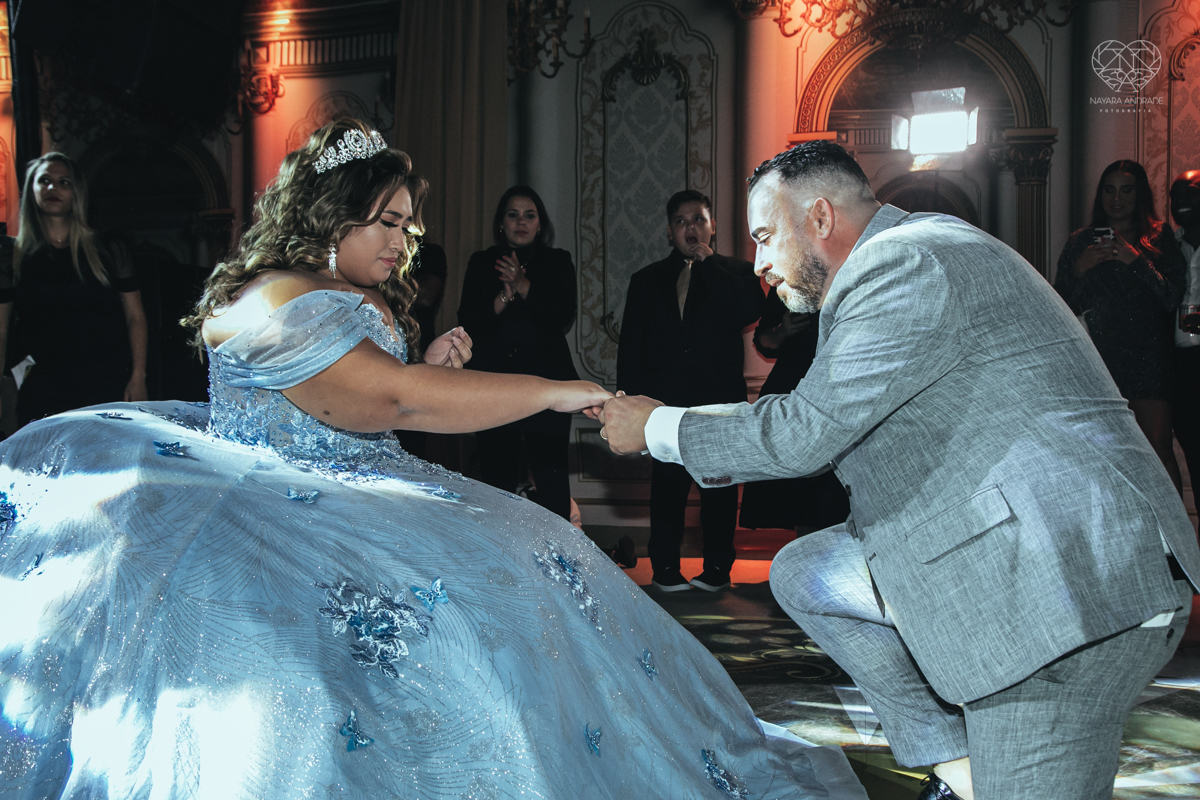 aniversaio de 15 anos show do cantor Gaab vestido de cinderela e festa tematica organizada por Danilo Monteiro eventos e fotografada pela fotografa premiada Nayara Andrade fotografia fotos artisticas do 15zao da Duda