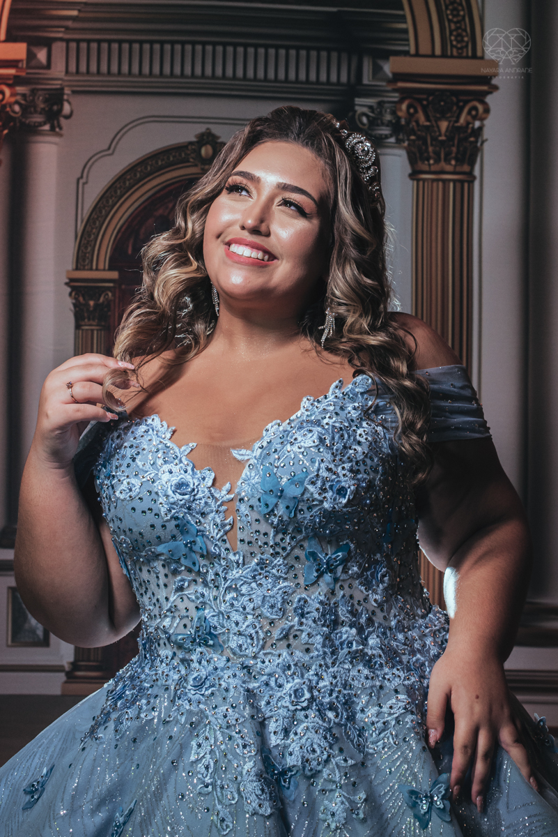 aniversaio de 15 anos debutante veste Guga Cardoso vestido de cinderela e festa tematica organizada por Danilo Monteiro eventos e fotografada pela fotografa premiada Nayara Andrade fotografia fotos artisticas do 15zao da Duda