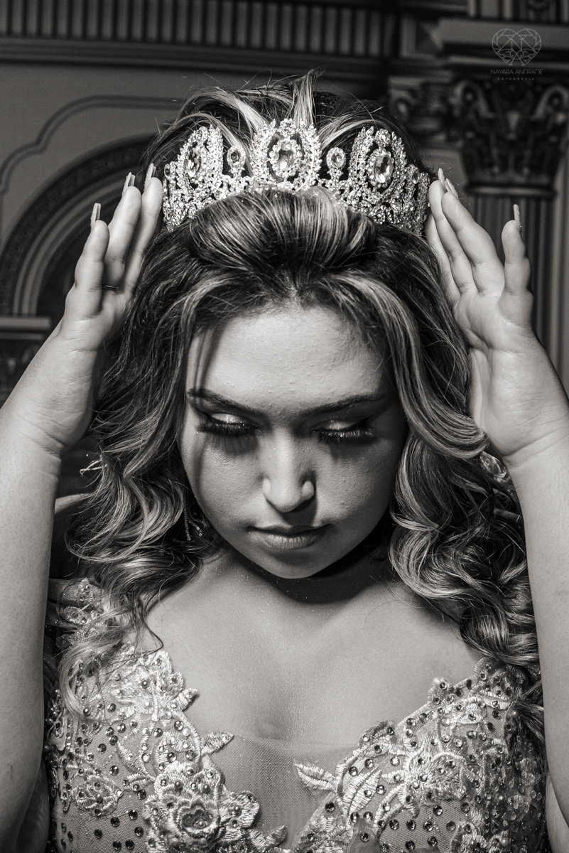 aniversaio de 15 anos debutante veste Guga Cardoso vestido de cinderela e festa tematica organizada por Danilo Monteiro eventos e fotografada pela fotografa premiada Nayara Andrade fotografia fotos artisticas do 15zao da Duda