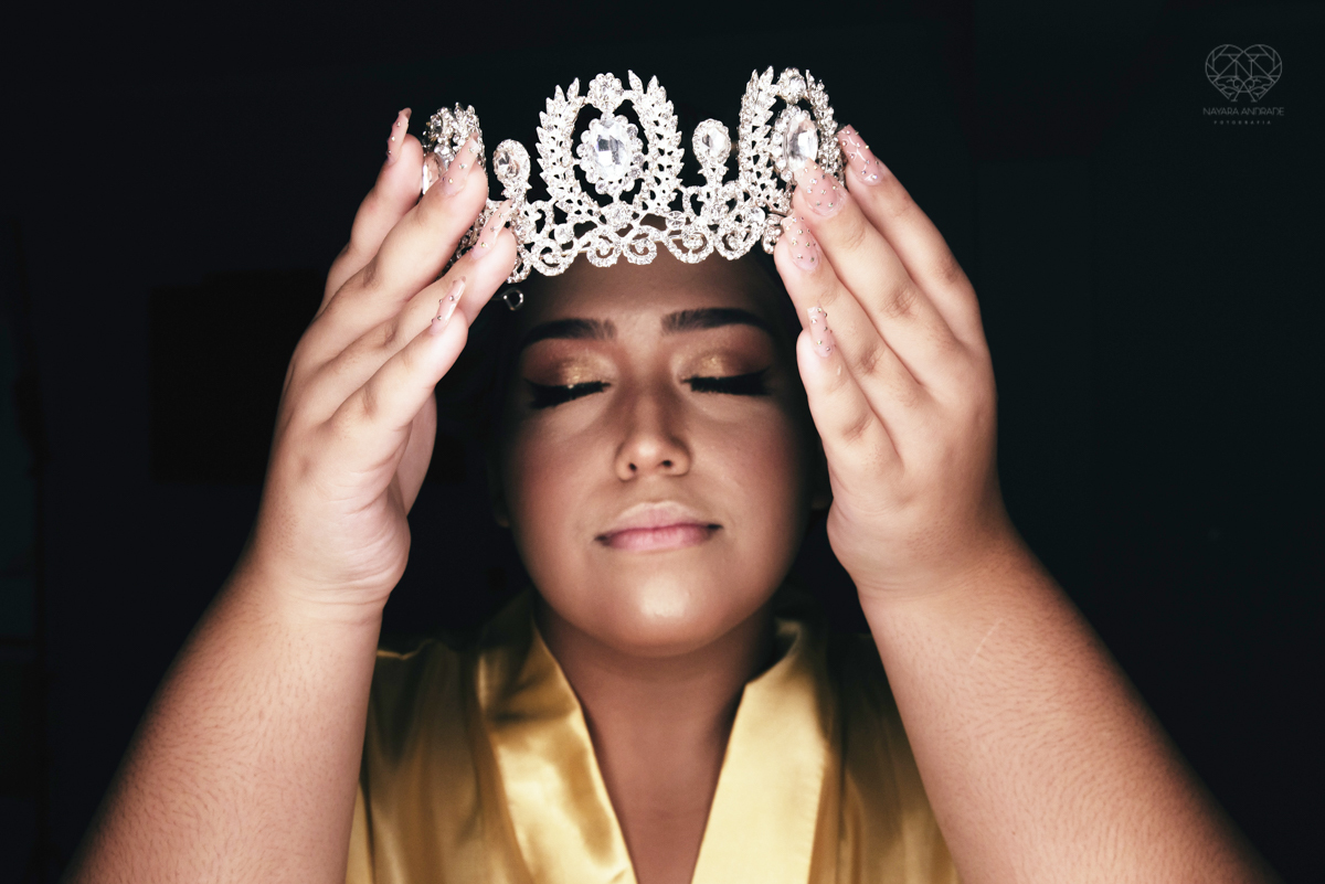 aniversaio de 15 anos debutante veste Guga Cardoso vestido de cinderela e festa tematica organizada por Danilo Monteiro eventos e fotografada pela fotografa premiada Nayara Andrade fotografia fotos artisticas do 15zao da Duda