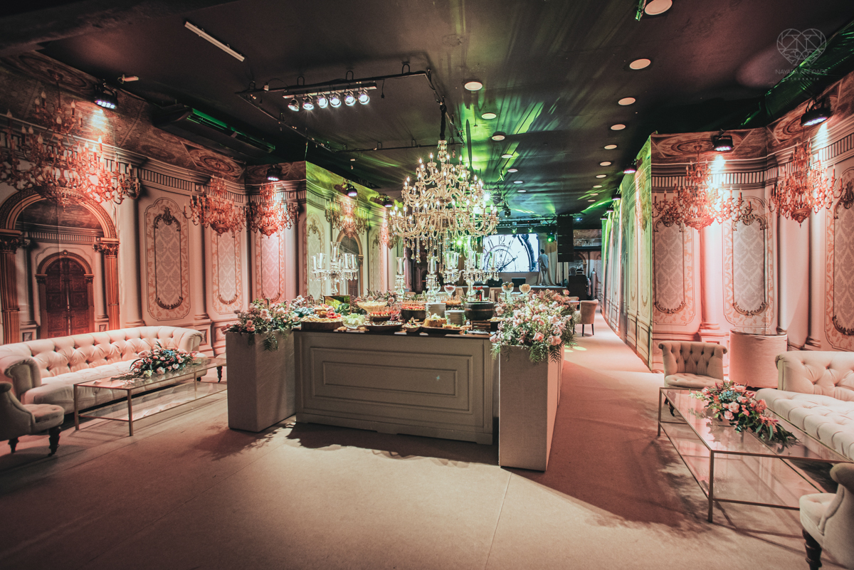 aniversaio de 15 anos debutante veste Guga Cardoso vestido de cinderela e festa tematica organizada por Danilo Monteiro eventos e fotografada pela fotografa premiada Nayara Andrade fotografia fotos artisticas do 15zao da Duda