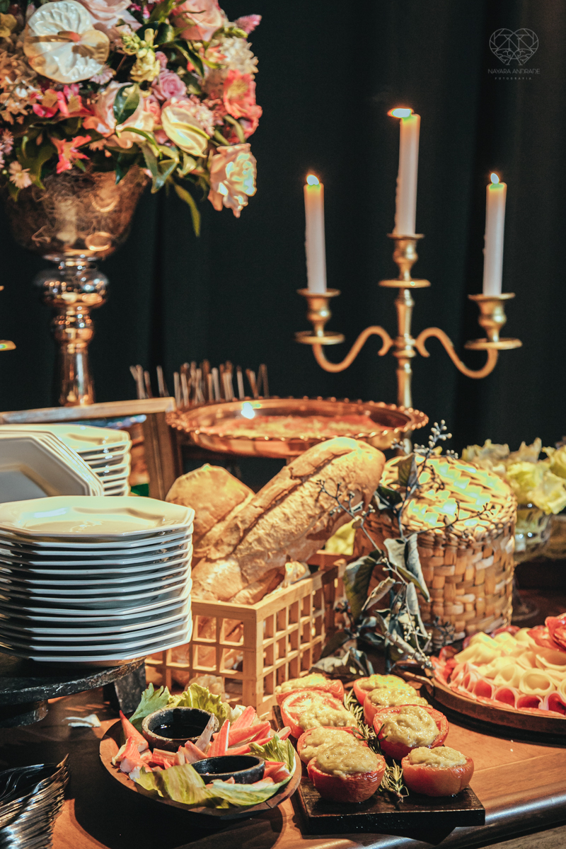 aniversaio de 15 anos debutante veste Guga Cardoso vestido de cinderela e festa tematica organizada por Danilo Monteiro eventos e fotografada pela fotografa premiada Nayara Andrade fotografia fotos artisticas do 15zao da Duda