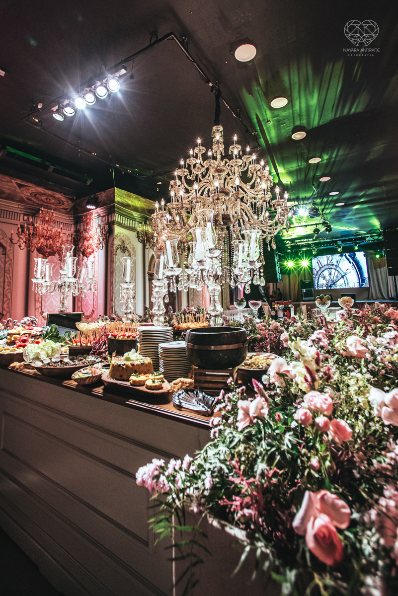 aniversaio de 15 anos show do cantor Gaab vestido de cinderela e festa tematica organizada por Danilo Monteiro eventos e fotografada pela fotografa premiada Nayara Andrade fotografia fotos artisticas do 15zao da Duda