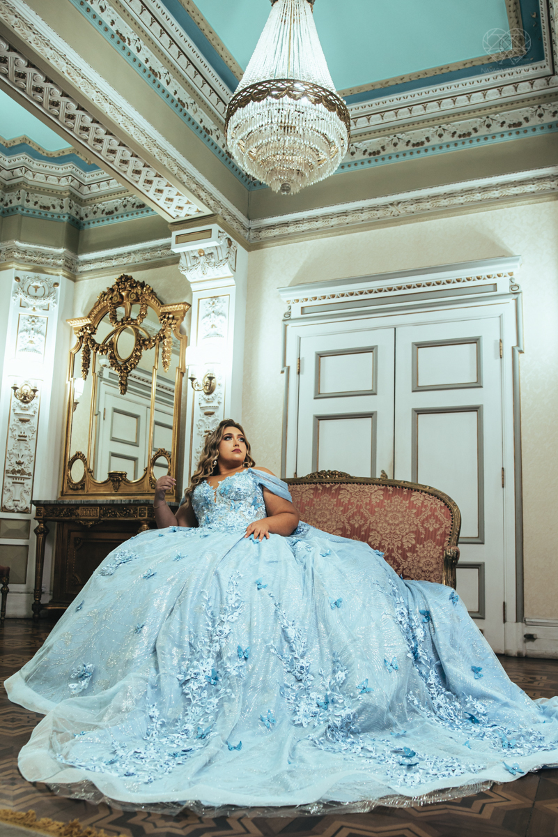 aniversaio de 15 anos  ensaio teensession vestido de cinderela e festa tematica organizada por Danilo Monteiro eventos e fotografada pela fotografa premiada Nayara Andrade fotografia fotos artisticas do 15zao da Duda