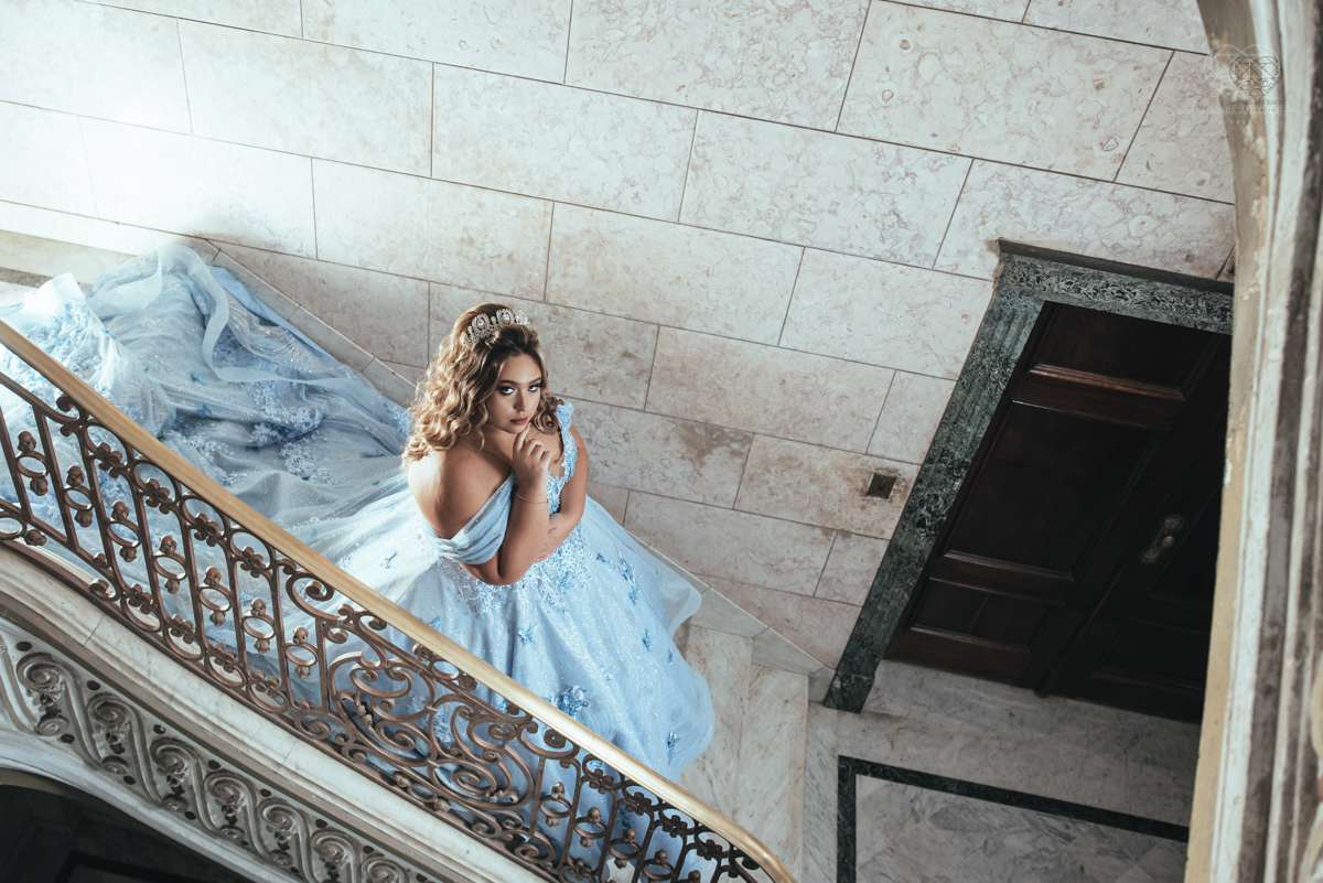 aniversaio de 15 anos  ensaio teensession vestido de cinderela e festa tematica organizada por Danilo Monteiro eventos e fotografada pela fotografa premiada Nayara Andrade fotografia fotos artisticas do 15zao da Duda