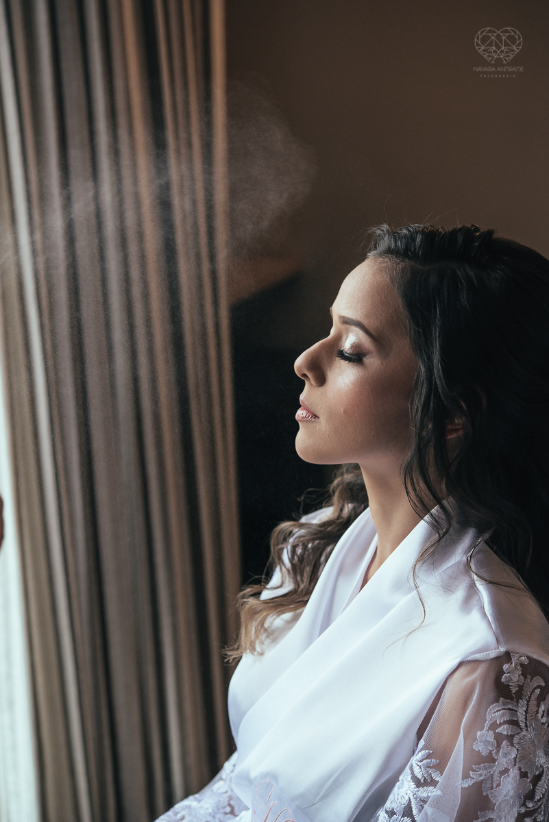 casamento rustico no campo com noiva romantica e noivo militar  make up por Samah e vestido princesa e noivo de farda decoraçao boho chic fotografia pela fotografa premiada nayara andrade inspiracao de casamento no campo making of noiva