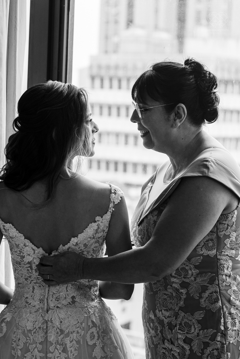 casamento rustico no campo com noiva romantica e noivo militar  make up por Samah e vestido princesa e noivo de farda decoraçao boho chic fotografia pela fotografa premiada nayara andrade inspiracao de casamento no campo making of noiva