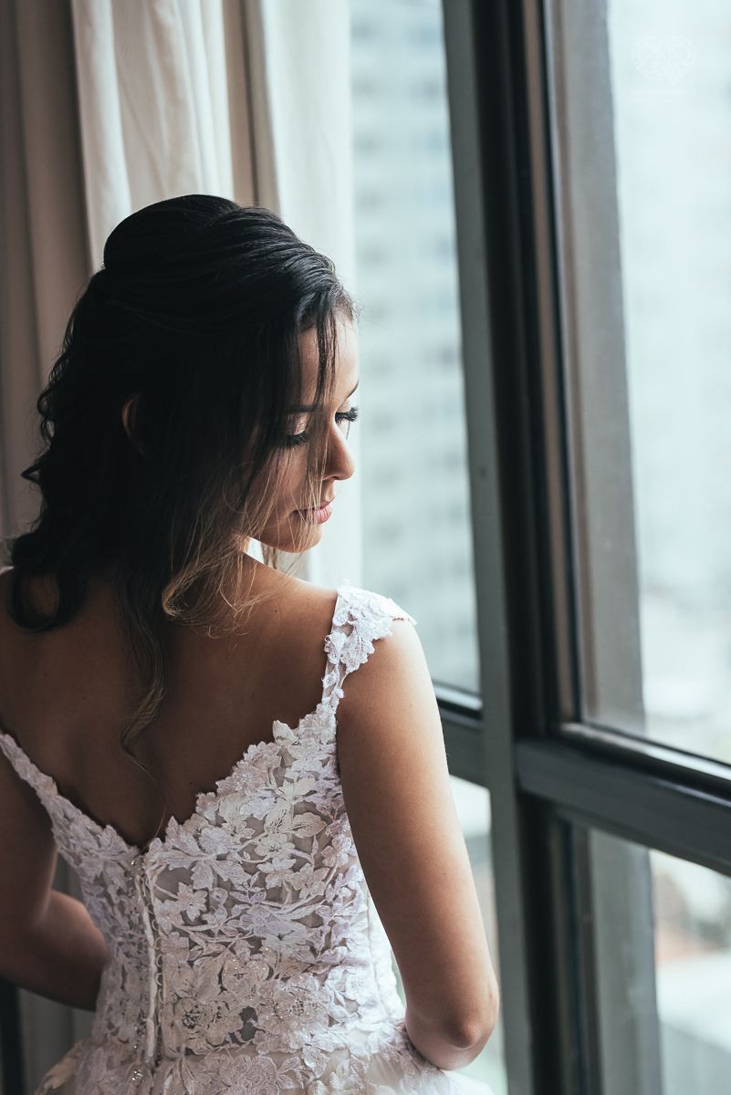 casamento rustico no campo com noiva romantica e noivo militar  make up por Samah e vestido princesa e noivo de farda decoraçao boho chic fotografia pela fotografa premiada nayara andrade inspiracao de casamento no campo making of noiva