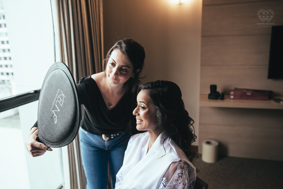 casamento rustico no campo com noiva romantica e noivo militar  make up por Samah e vestido princesa e noivo de farda decoraçao boho chic fotografia pela fotografa premiada nayara andrade inspiracao de casamento no campo making of noiva