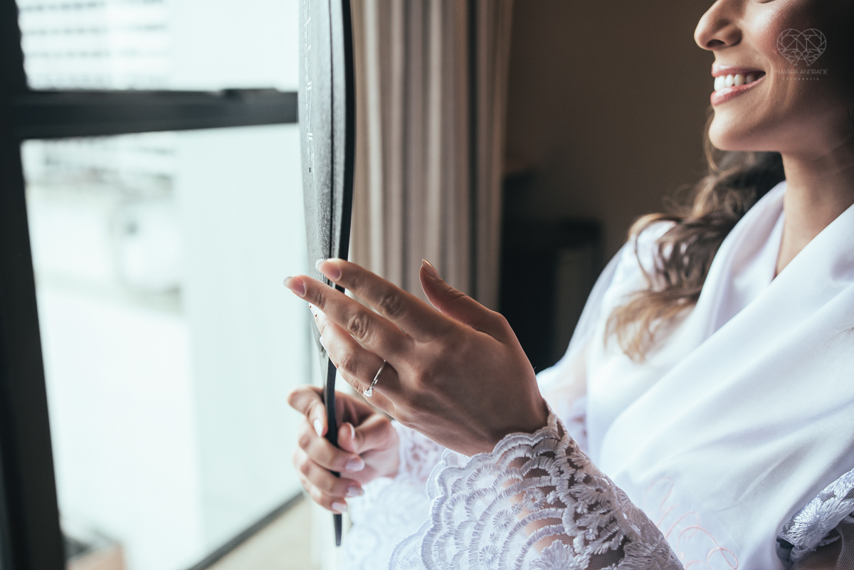 casamento rustico no campo com noiva romantica e noivo militar  make up por Samah e vestido princesa e noivo de farda decoraçao boho chic fotografia pela fotografa premiada nayara andrade inspiracao de casamento no campo making of noiva