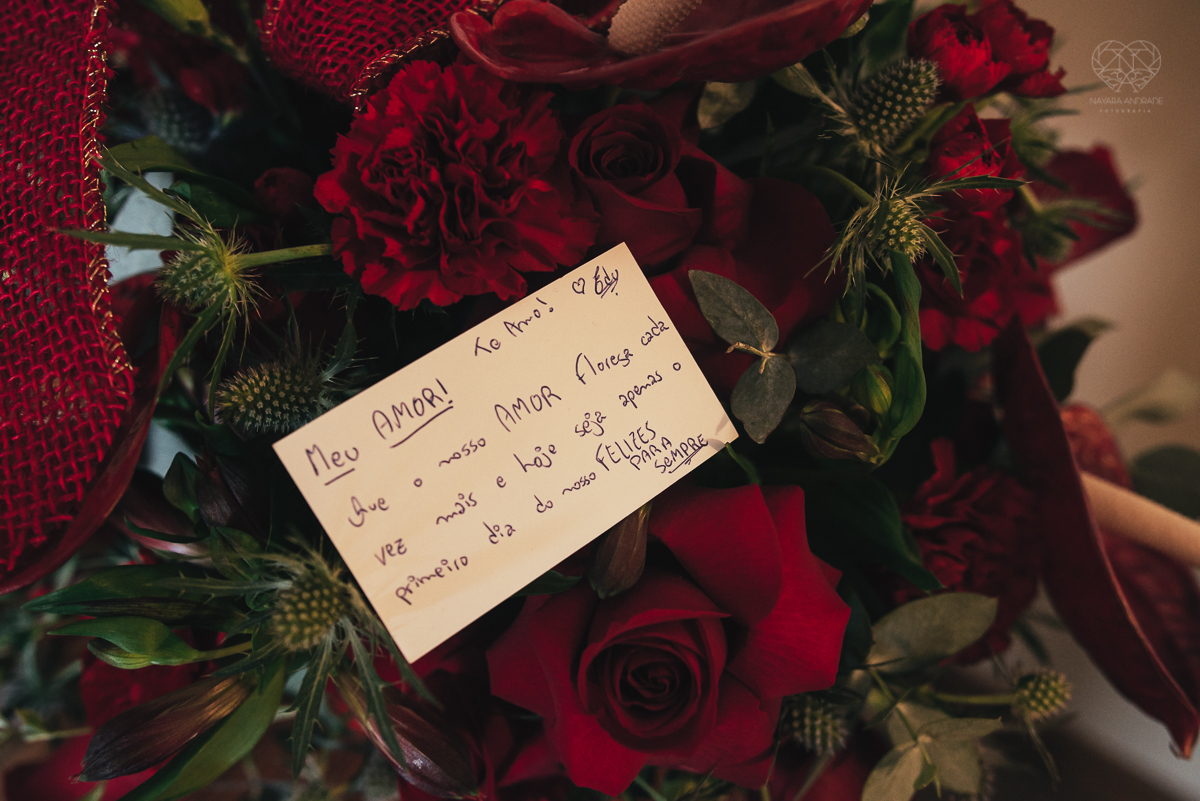 casamento rustico no campo com noiva romantica e noivo militar  make up por Samah e vestido princesa e noivo de farda decoraçao boho chic fotografia pela fotografa premiada nayara andrade inspiracao de casamento no campo making of noiva