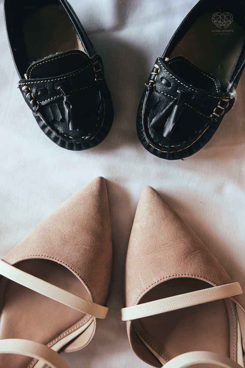 casamento rustico no campo com noiva romantica e noivo militar  make up por Samah e vestido princesa e noivo de farda decoraçao boho chic fotografia pela fotografa premiada nayara andrade inspiracao de casamento no campo making of noiva