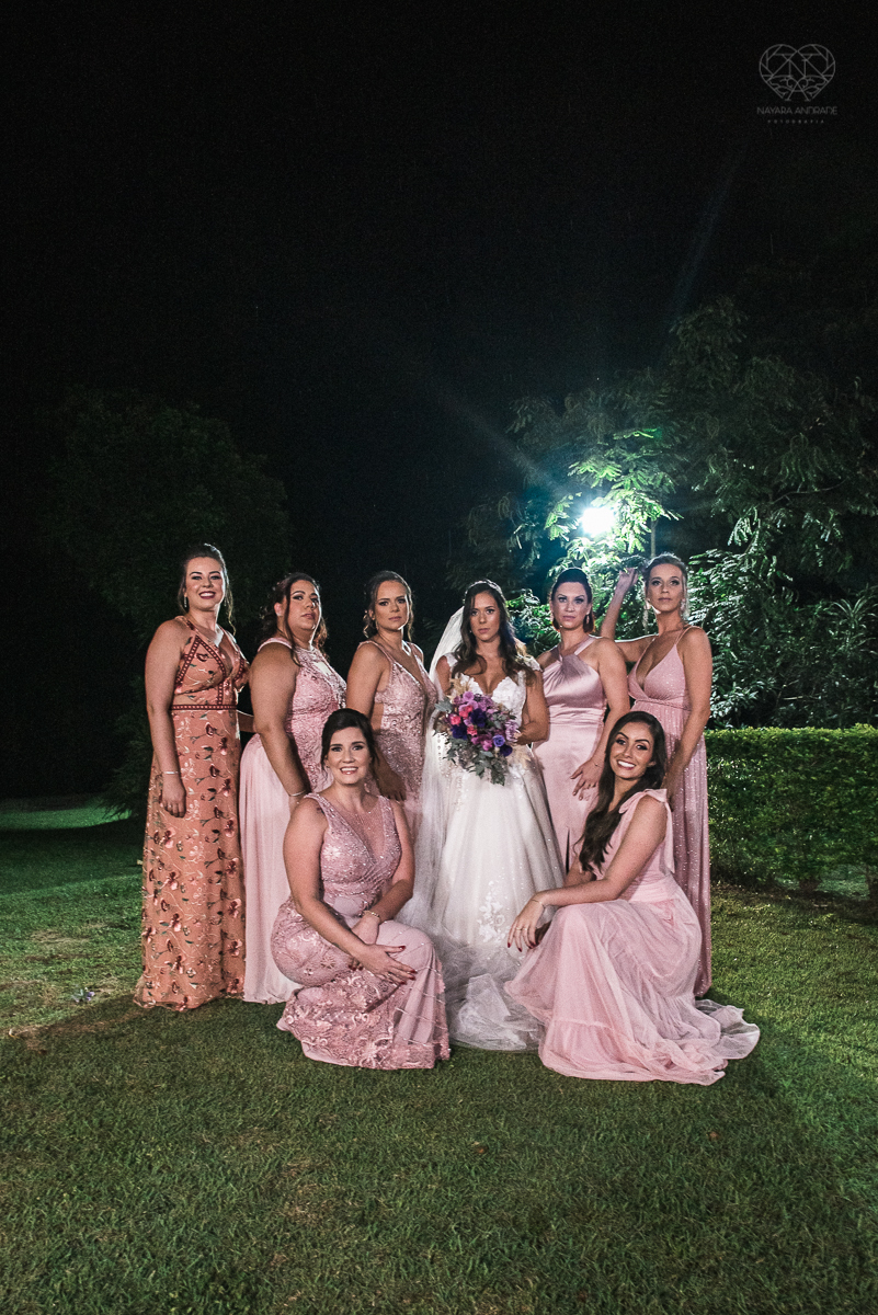 casamento rustico no campo com noiva romantica e noivo militar  make up por Samah e vestido princesa e noivo de farda decoraçao boho chic fotografia pela fotografa premiada nayara andrade inspiracao de casamento no campo cerimonia