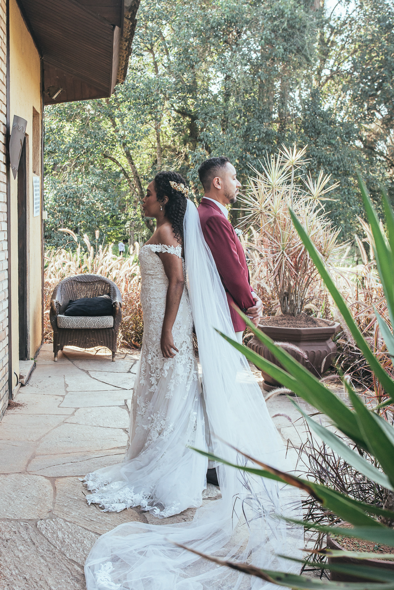 fotografia de casamento no buffet afrikan house em sao paulo. Casamento de dia noiva negra inspiraçao africana fotografa nayara andrade premiada mundialmente com fotos artisticas e emocionantes para casamento fotos making of noiva negra