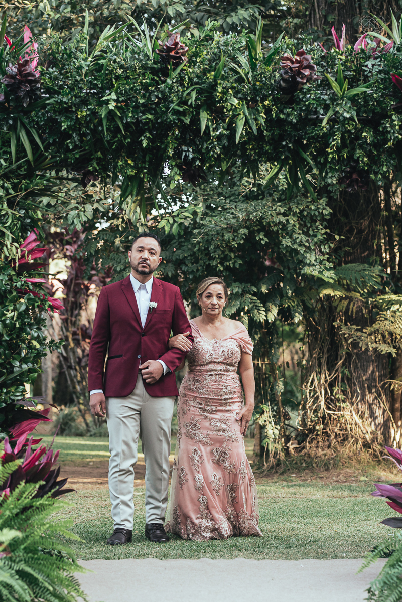 fotografia de casamento no buffet afrikan house em sao paulo. Casamento de dia noiva negra inspiraçao africana fotografa nayara andrade premiada mundialmente com fotos artisticas e emocionantes para casamento fotos making of noiva negra