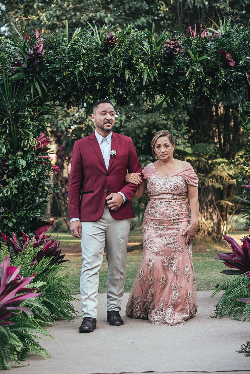 fotografia de casamento no buffet afrikan house em sao paulo. Casamento de dia noiva negra inspiraçao africana fotografa nayara andrade premiada mundialmente com fotos artisticas e emocionantes para casamento fotos making of noiva negra