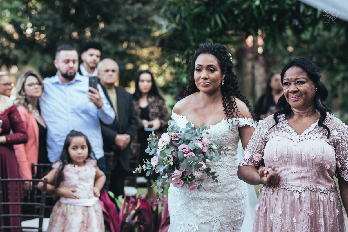 fotografia de casamento no buffet afrikan house em sao paulo. Casamento de dia noiva negra inspiraçao africana fotografa nayara andrade premiada mundialmente com fotos artisticas e emocionantes para casamento fotos making of noiva negra