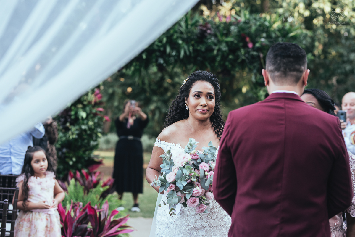 fotografia de casamento no buffet afrikan house em sao paulo. Casamento de dia noiva negra inspiraçao africana fotografa nayara andrade premiada mundialmente com fotos artisticas e emocionantes para casamento fotos making of noiva negra