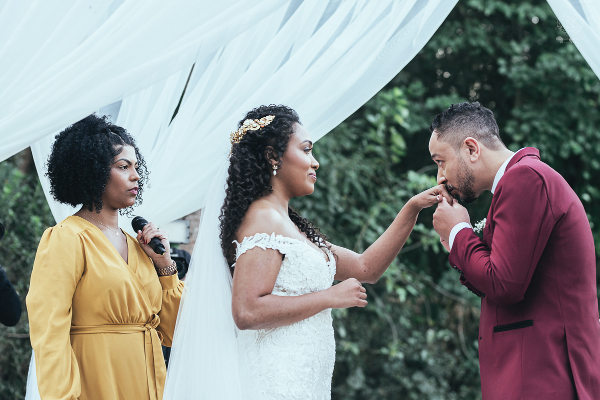 fotografia de casamento no buffet afrikan house em sao paulo. Casamento de dia noiva negra inspiraçao africana fotografa nayara andrade premiada mundialmente com fotos artisticas e emocionantes para casamento fotos cerimonia no campo