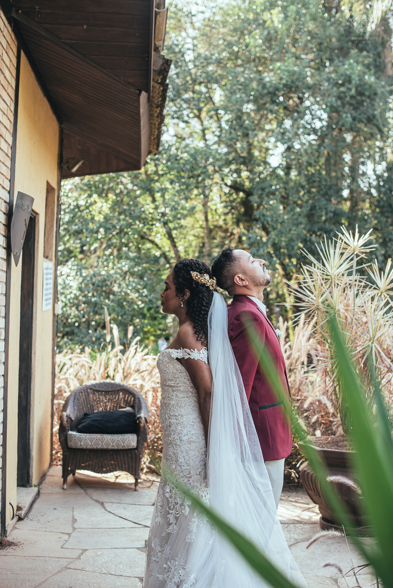 fotografia de casamento no buffet afrikan house em sao paulo. Casamento de dia noiva negra inspiraçao africana fotografa nayara andrade premiada mundialmente com fotos artisticas e emocionantes para casamento fotos making of noiva negra