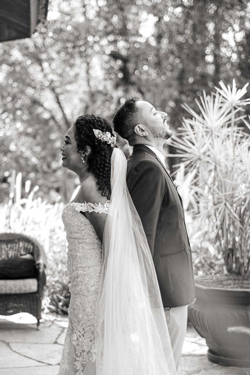 fotografia de casamento no buffet afrikan house em sao paulo. Casamento de dia noiva negra inspiraçao africana fotografa nayara andrade premiada mundialmente com fotos artisticas e emocionantes para casamento fotos making of noiva negra