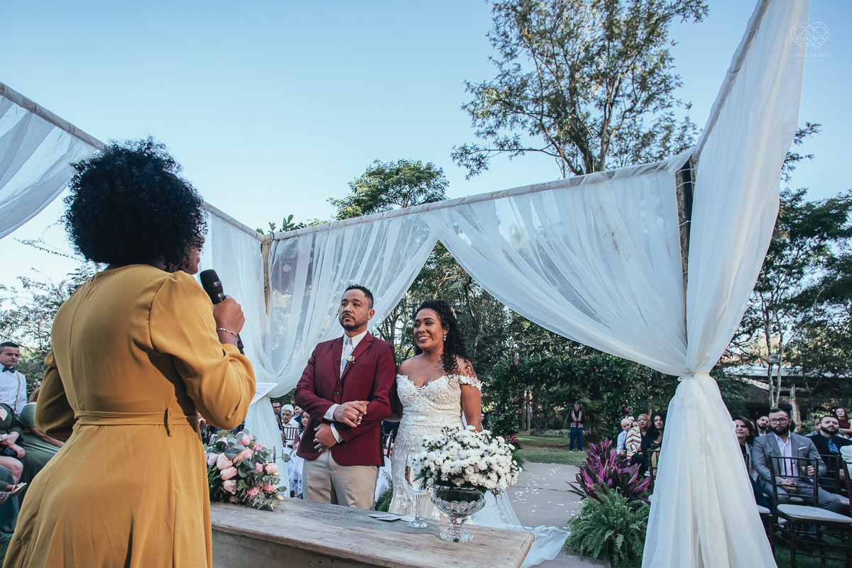 fotografia de casamento no buffet afrikan house em sao paulo. Casamento de dia noiva negra inspiraçao africana fotografa nayara andrade premiada mundialmente com fotos artisticas e emocionantes para casamento fotos making of noiva negra